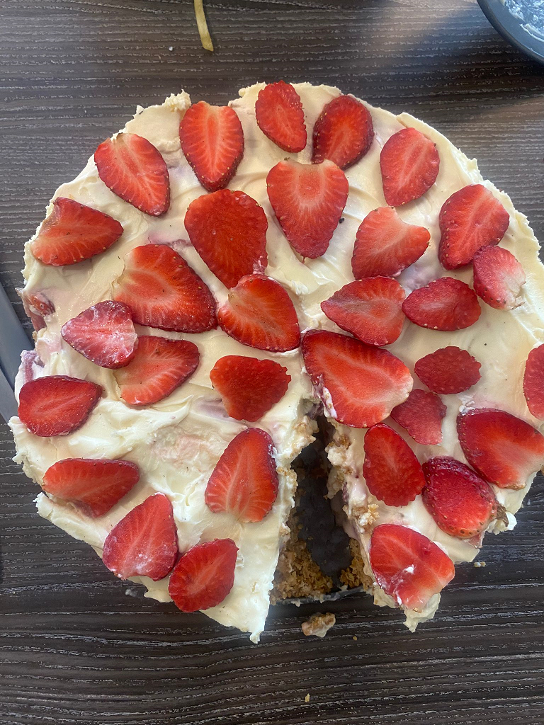 White Chocolate and Strawberry Cheesecake